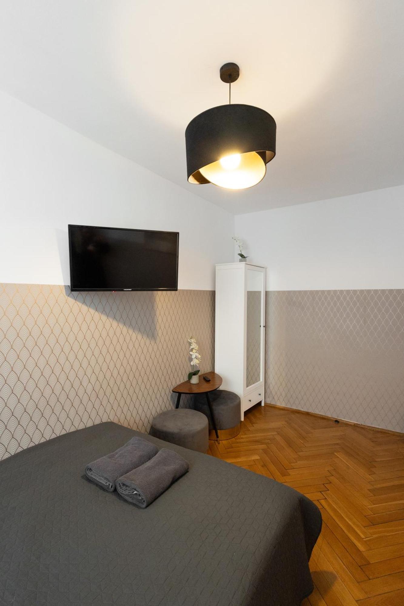 Clicktheflat Zurawia Street Apart Rooms Warsawa Bagian luar foto