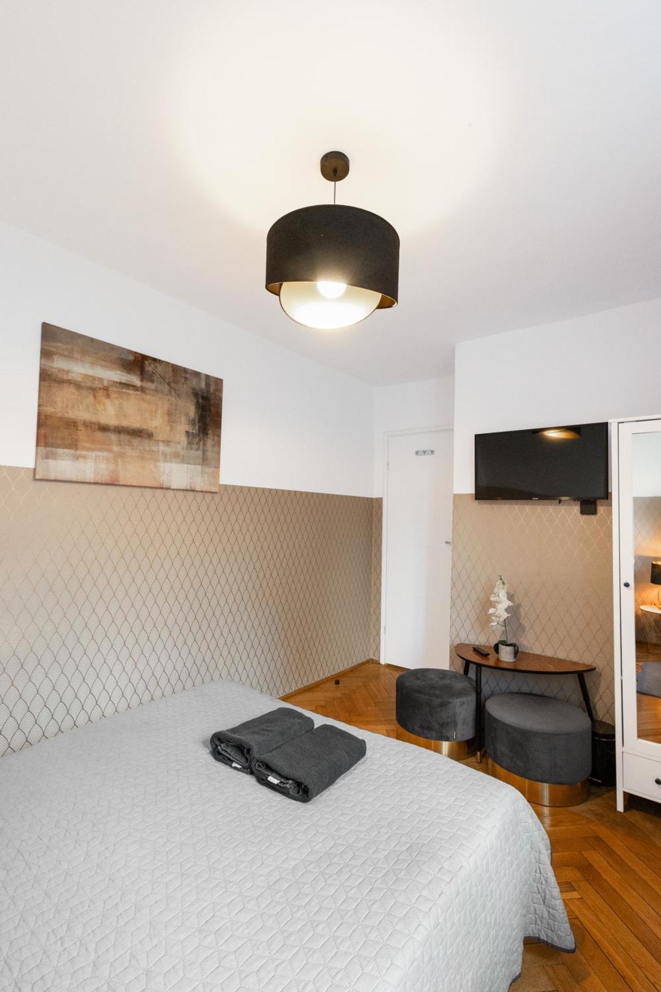 Clicktheflat Zurawia Street Apart Rooms Warsawa Bagian luar foto